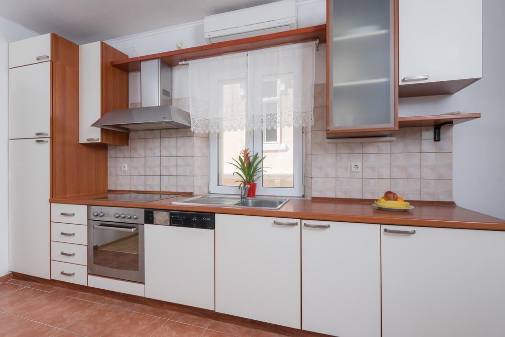 Apartments Santo Bol Chambre photo