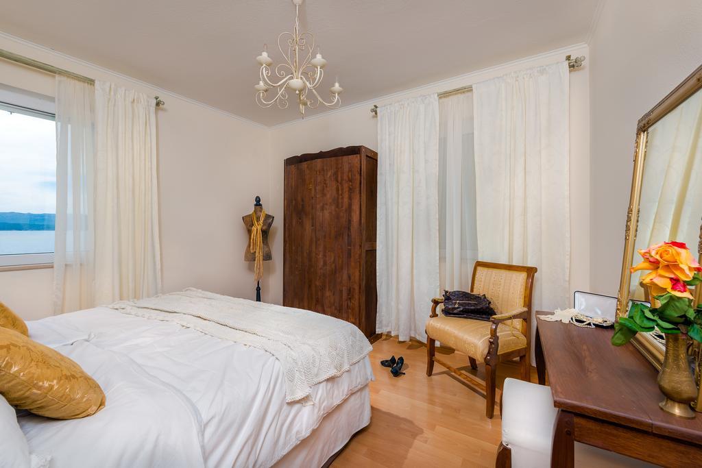Apartments Santo Bol Chambre photo