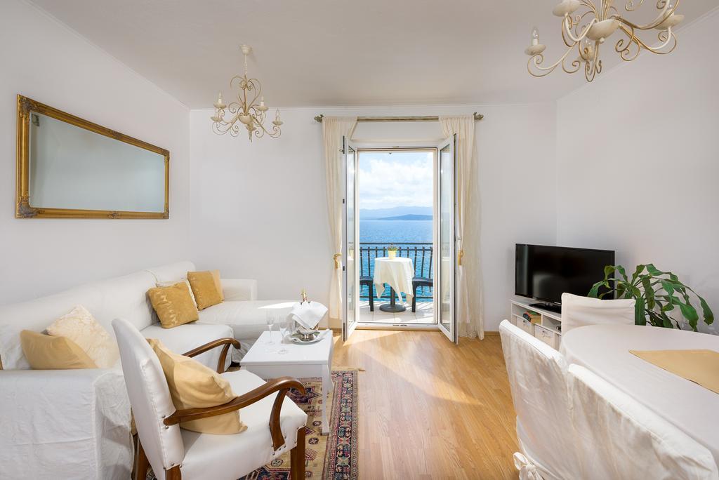 Apartments Santo Bol Chambre photo