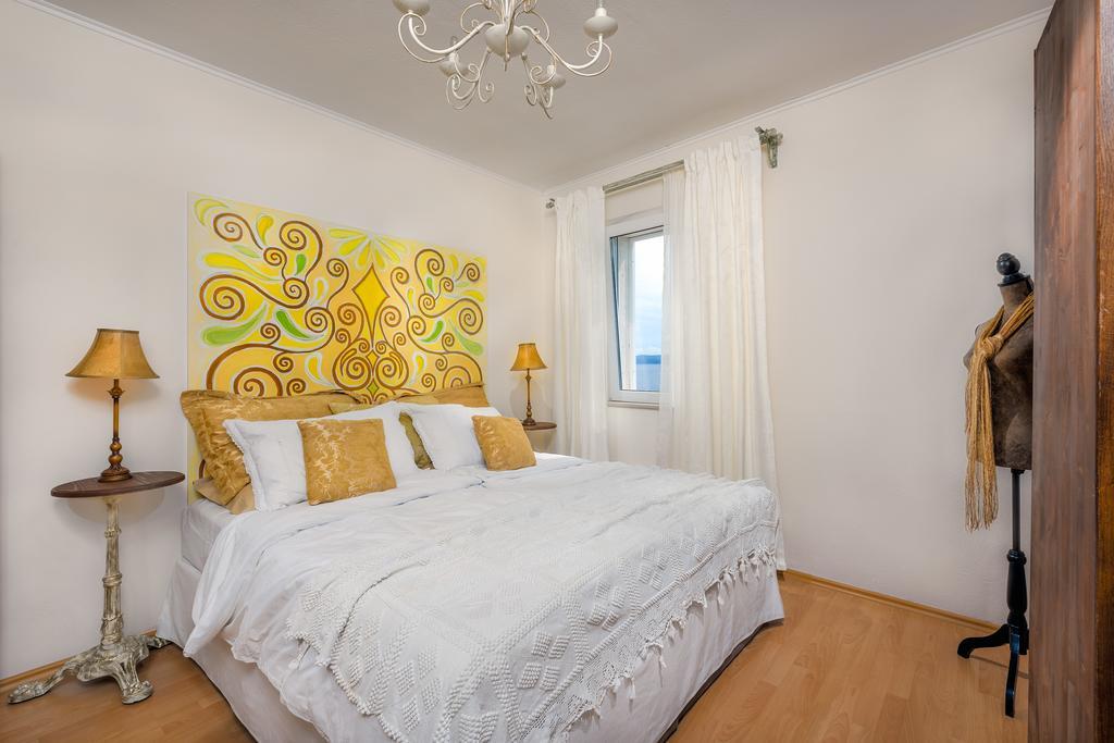 Apartments Santo Bol Chambre photo